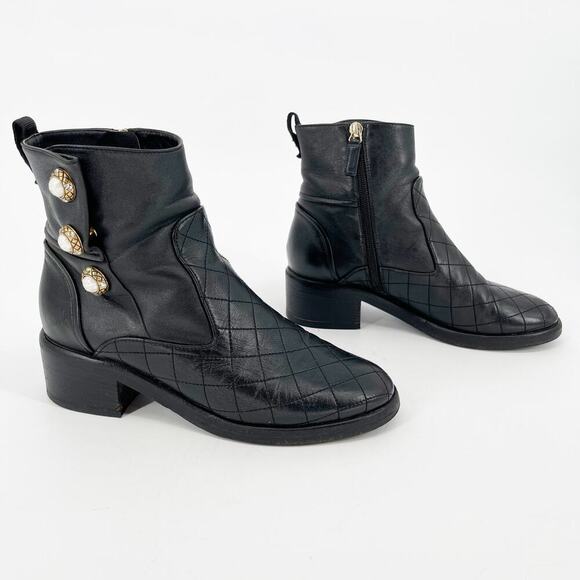 Chanel Black Lambskin Leather Quilted Pearl Moto Short Boot Bootie size EU 37C - Picture 1 of 16